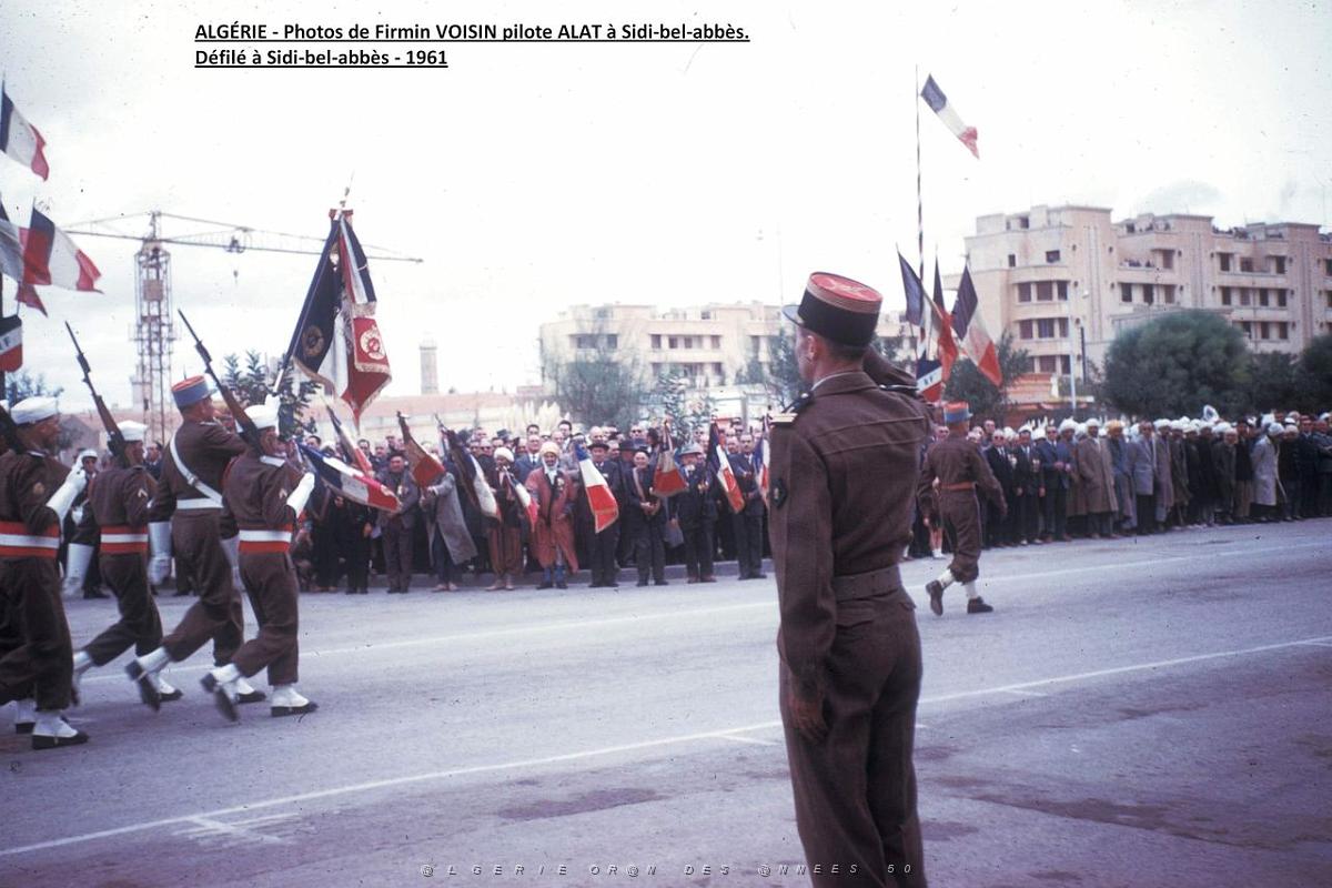 VF-096 Defile a Sidi-Bel-Abbes en 1961 .jpg